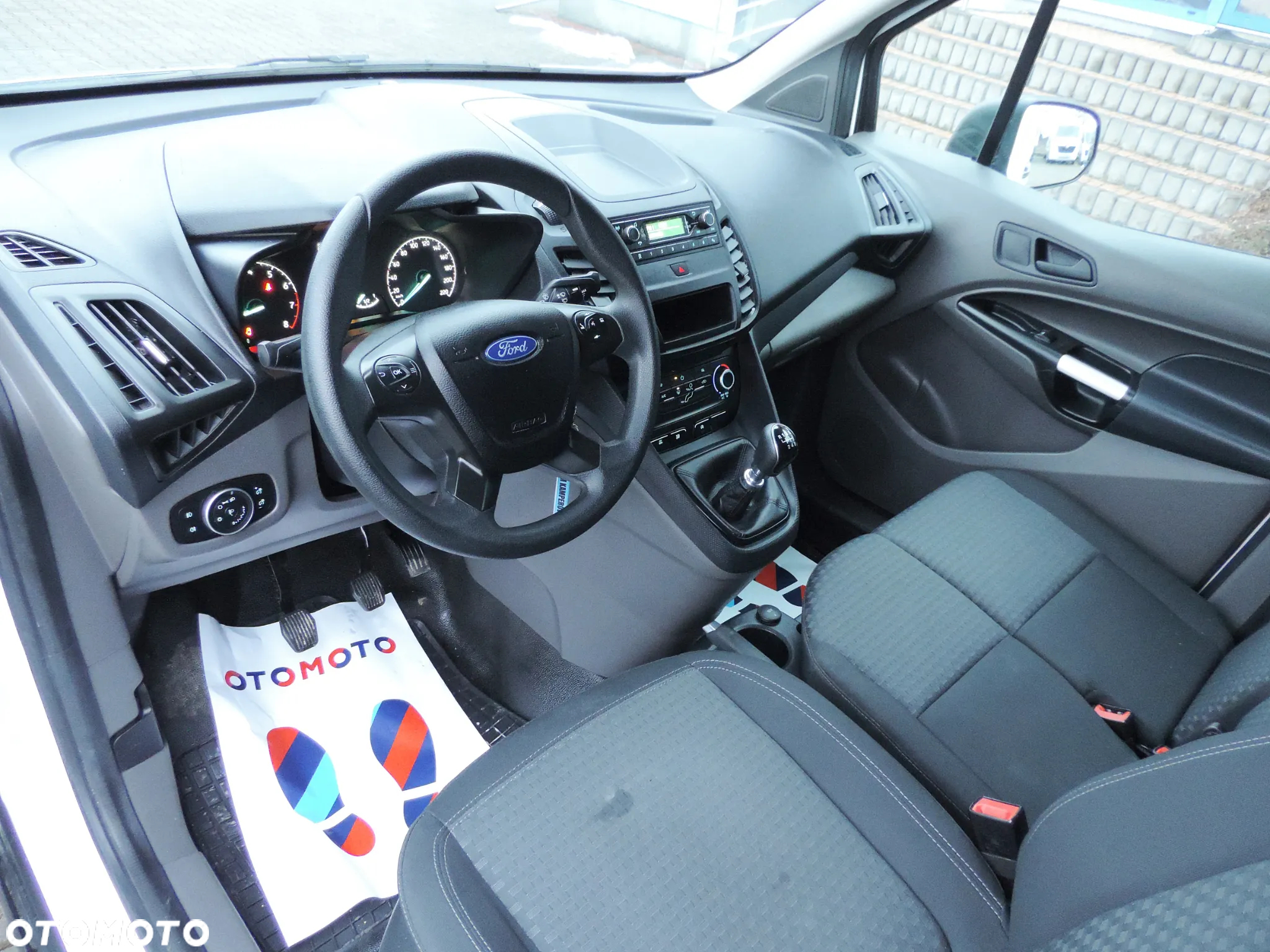 Ford Transit Connect - 10
