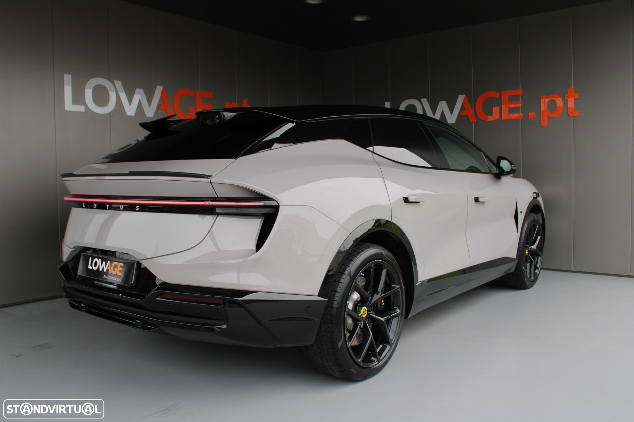 Lotus Eletre - 21