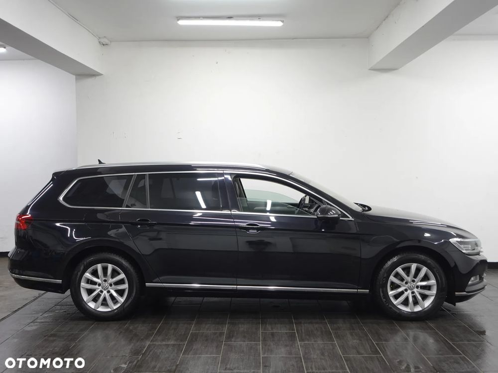 Volkswagen Passat - 9