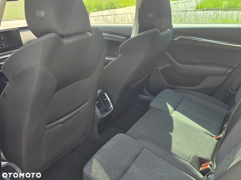 Skoda Octavia 1.5 TSI e-TEC DSG Style - 10