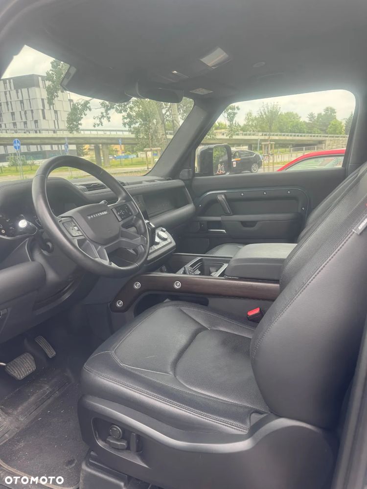Land Rover Defender - 3