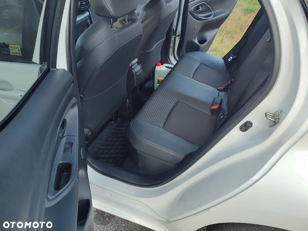 Toyota Yaris Hybrid 1.5 Selection Style - 13