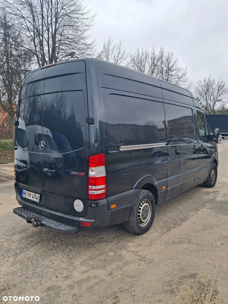 Mercedes-Benz Sprinter - 4