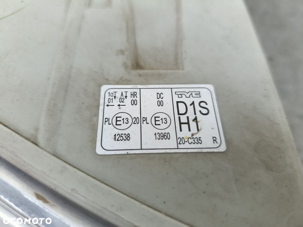 LAMPA PRZÓD PRAWA XENON SKODA OCTAVIA II 20-C335R  20-A669R TYC - 8