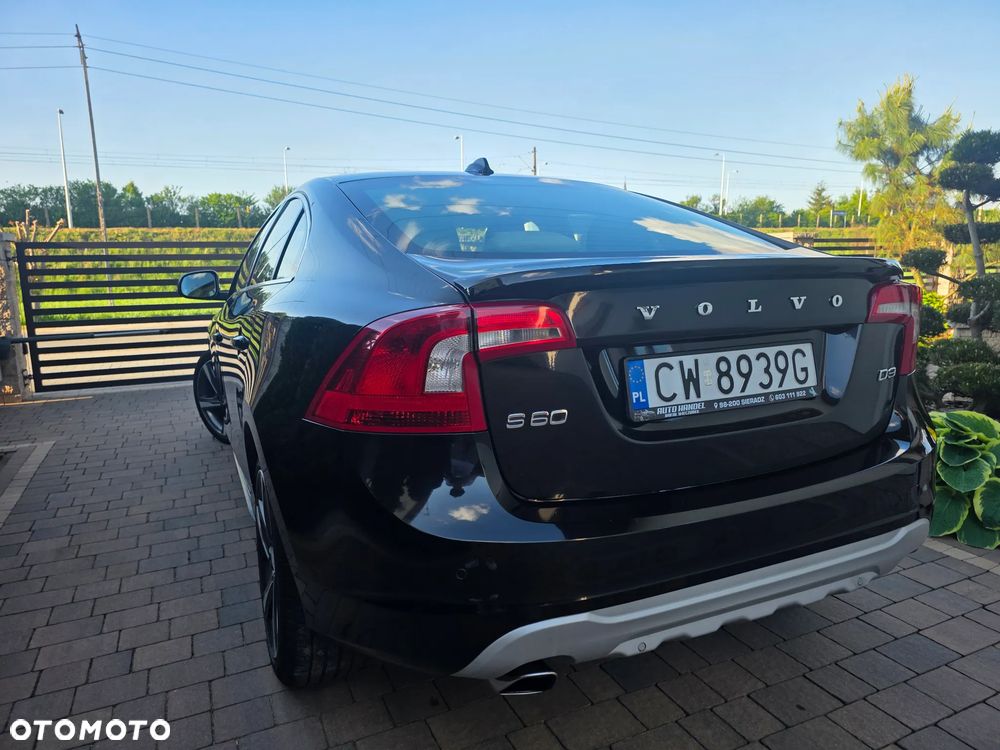 Volvo S60 D3 R-Design - 16