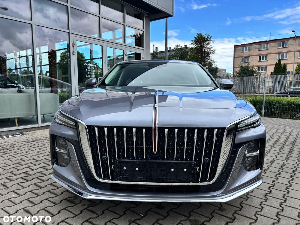 Hongqi H5 2.0T Deluxe - 2