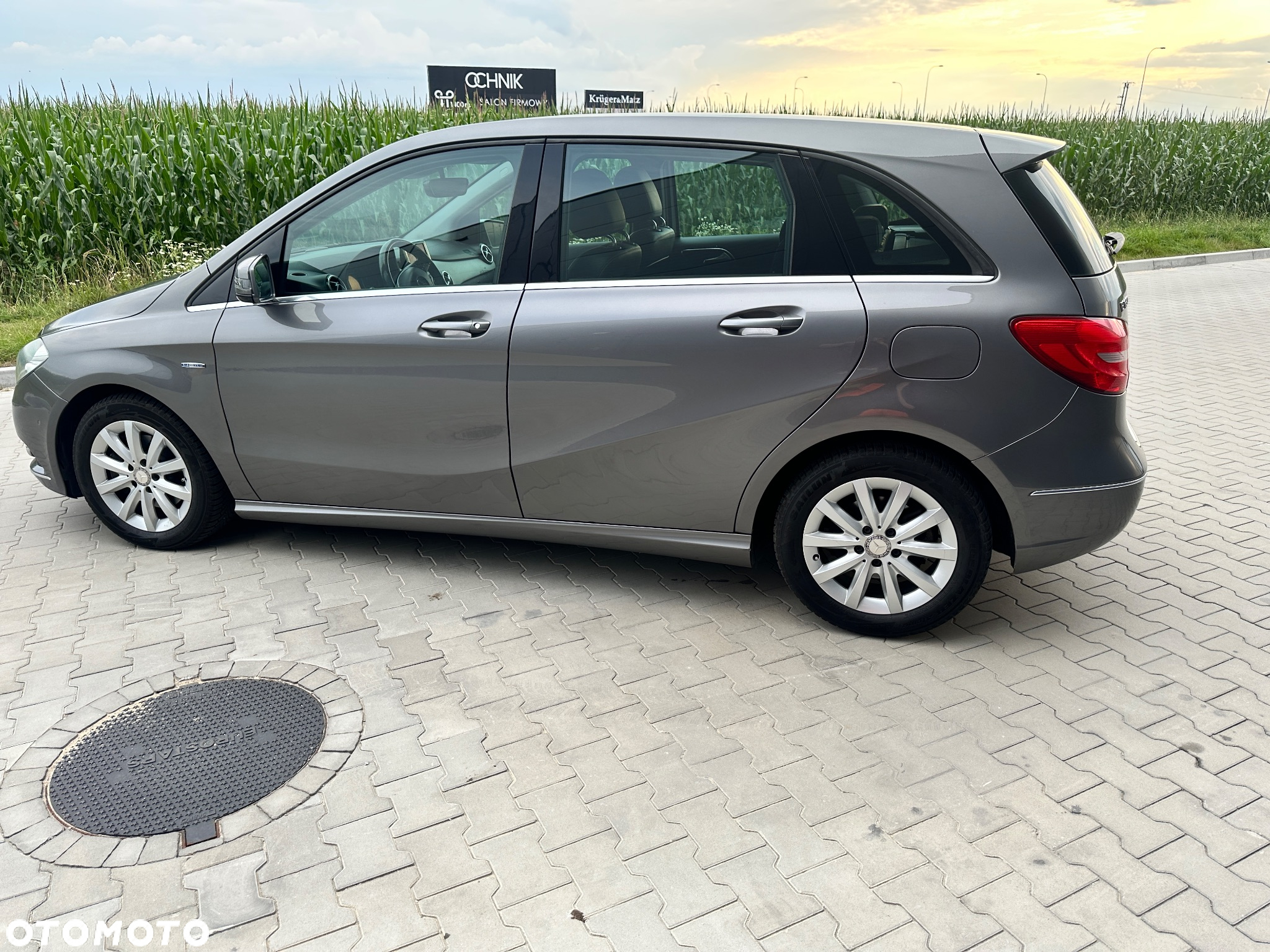 Mercedes-Benz Klasa B 180 (BlueEFFICIENCY) 7G-DCT - 5