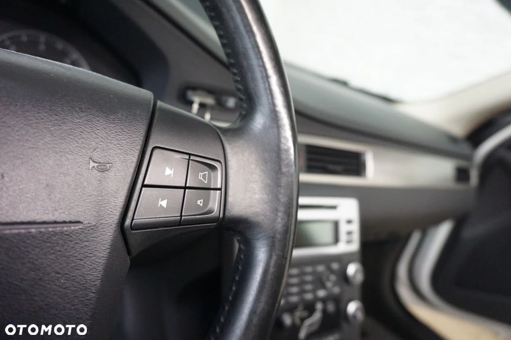 Volvo V70 2.0D Kinetic - 24