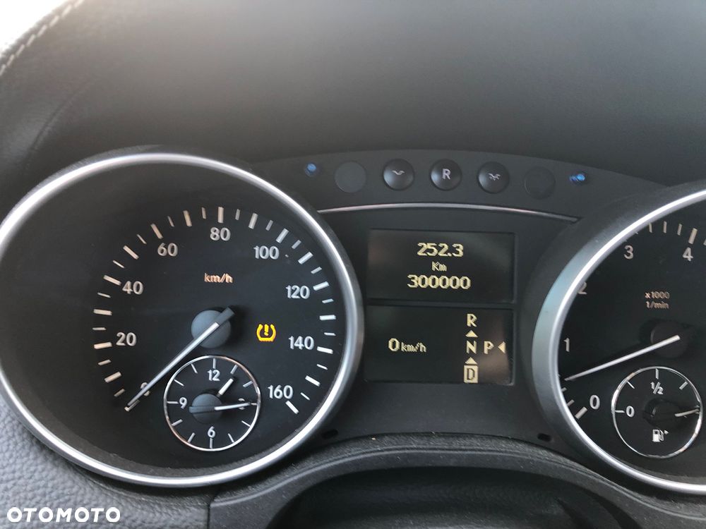 Mercedes-Benz GL 450 4Matic 7G-TRONIC - 2