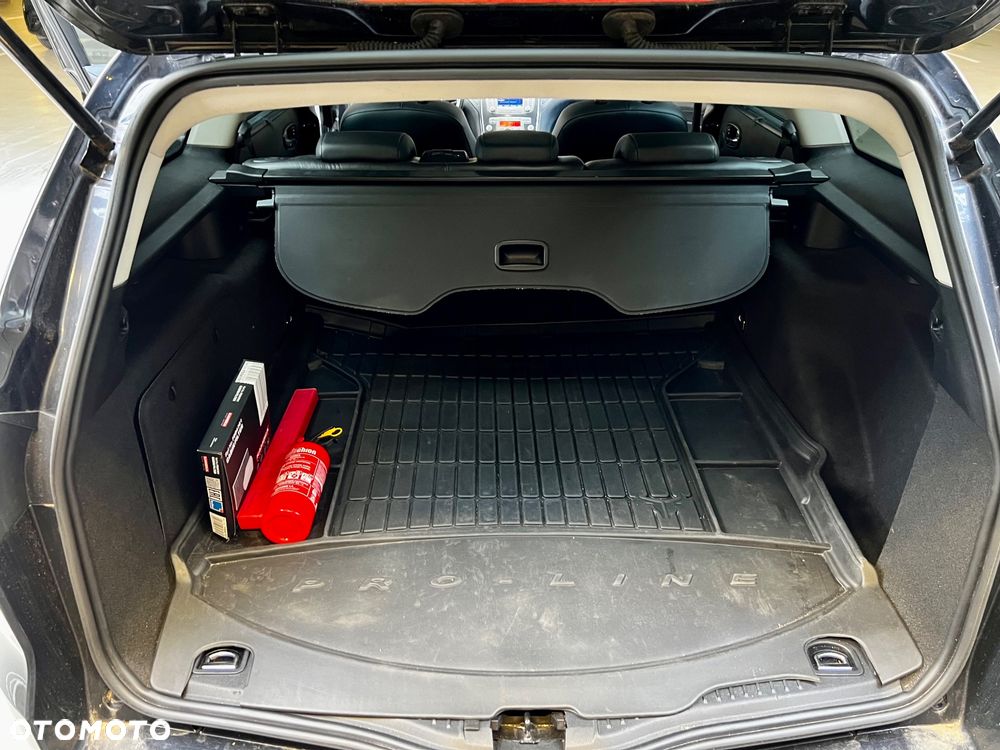 Ford Mondeo 2.3 Titanium - 11
