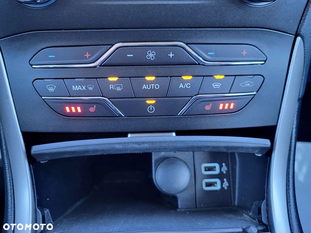 Ford S-Max 2.0 EcoBlue Titanium - 38