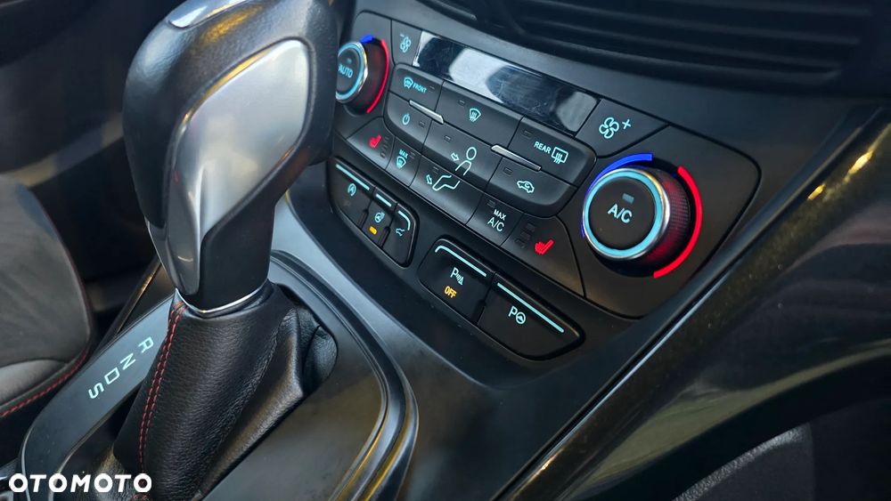 Ford Kuga 2.0 TDCi 4x4 ST-Line - 31