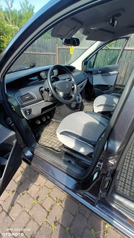 Peugeot 807 - 15
