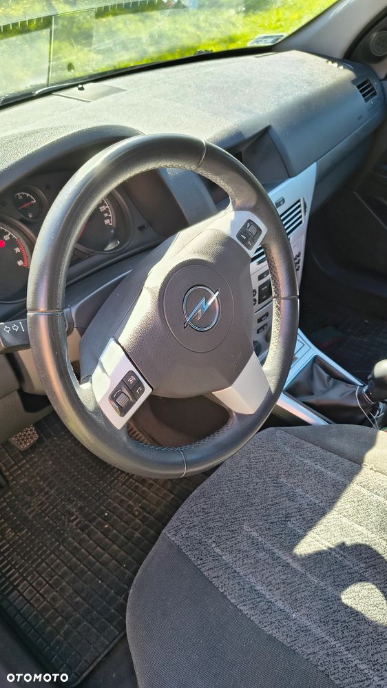 Opel Astra 1.4 Enjoy - 12