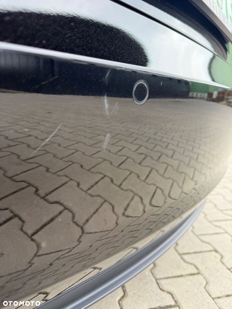 Tesla Model 3 - 30