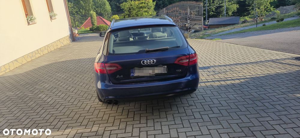 Audi A4 Avant 2.0 TDI DPF Ambition - 9