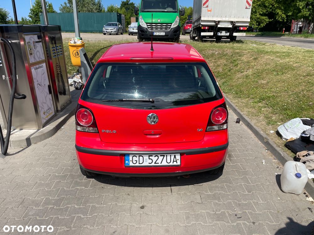 Volkswagen Polo 1.4 16V Comfortline - 10