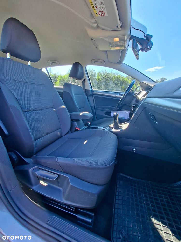 Volkswagen Golf 1.6 TDI BMT Comfortline - 8