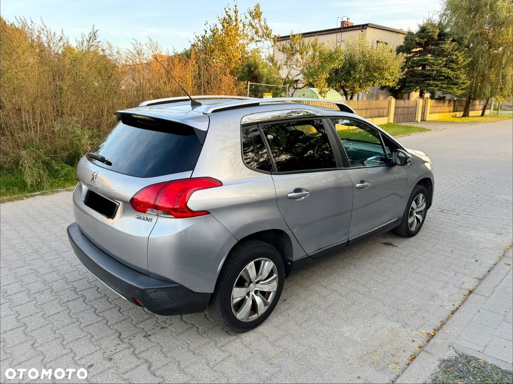 Peugeot 2008 - 5