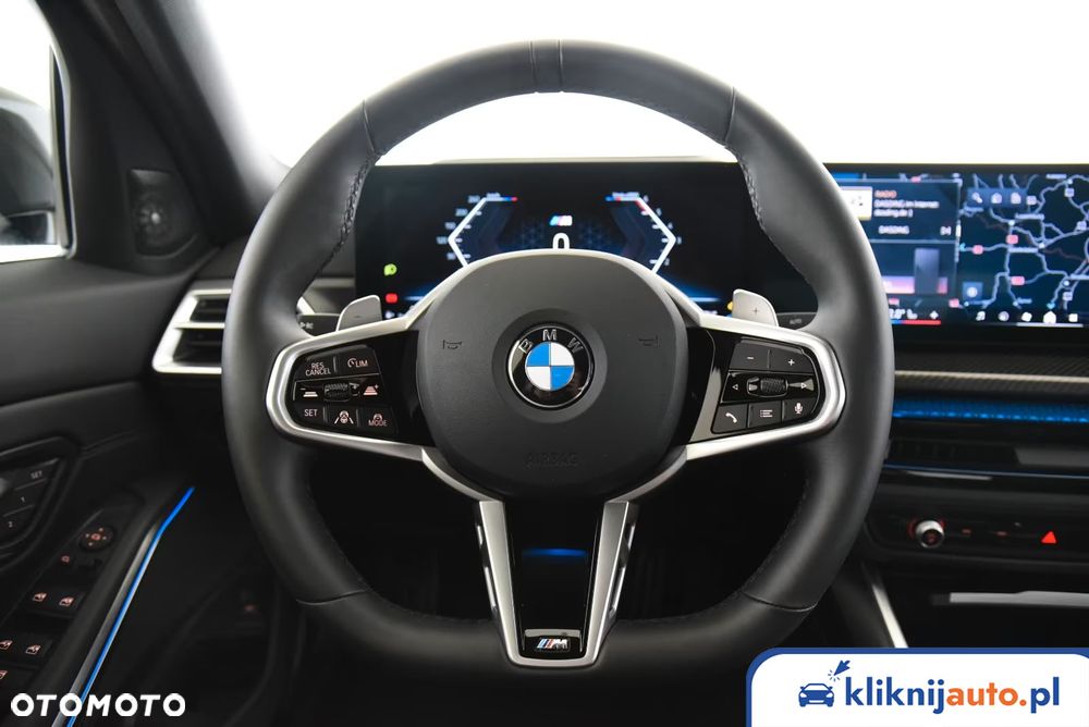 BMW Seria 3 330i xDrive sport - 3