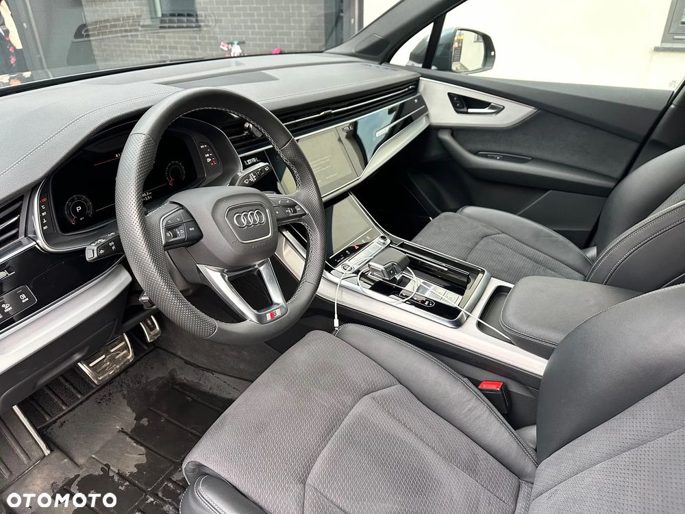 Audi Q7 - 7