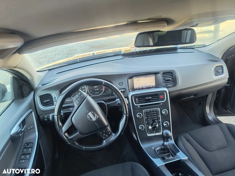 Volvo V60 D2 Start-Stop Kinetic - 5