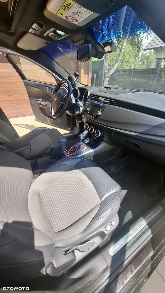 Alfa Romeo Giulietta 1.4 TB MultiAir Exclusive TCT - 14