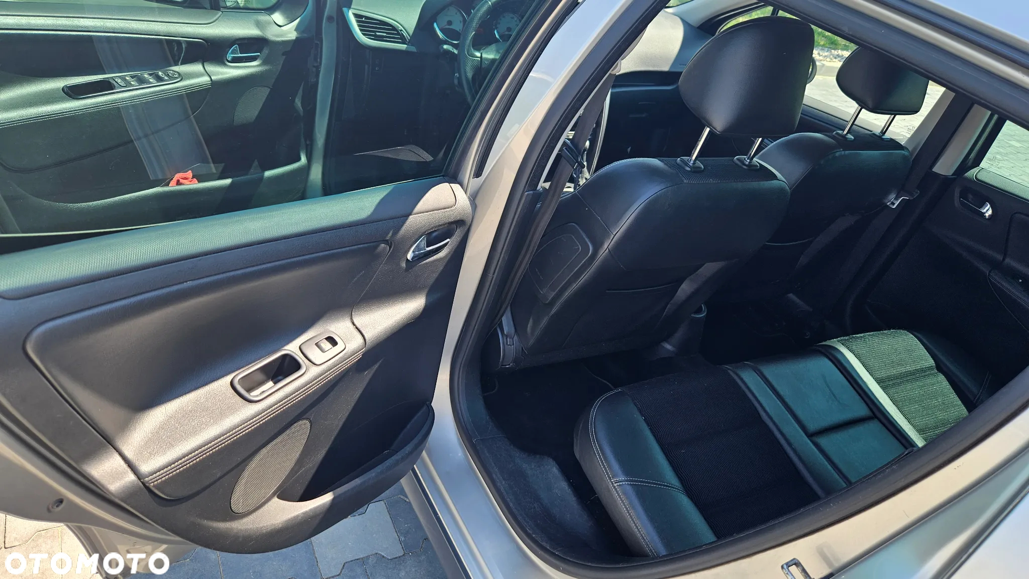 Peugeot 207 Outdoor 1.6 HDi - 11