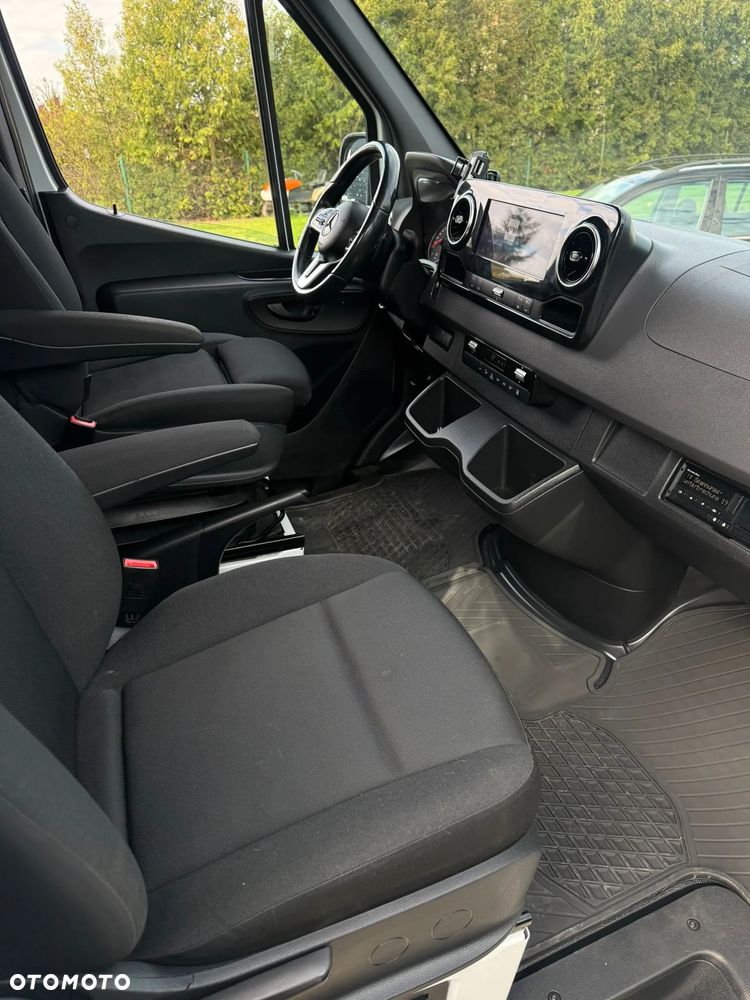 Mercedes-Benz Sprinter - 7