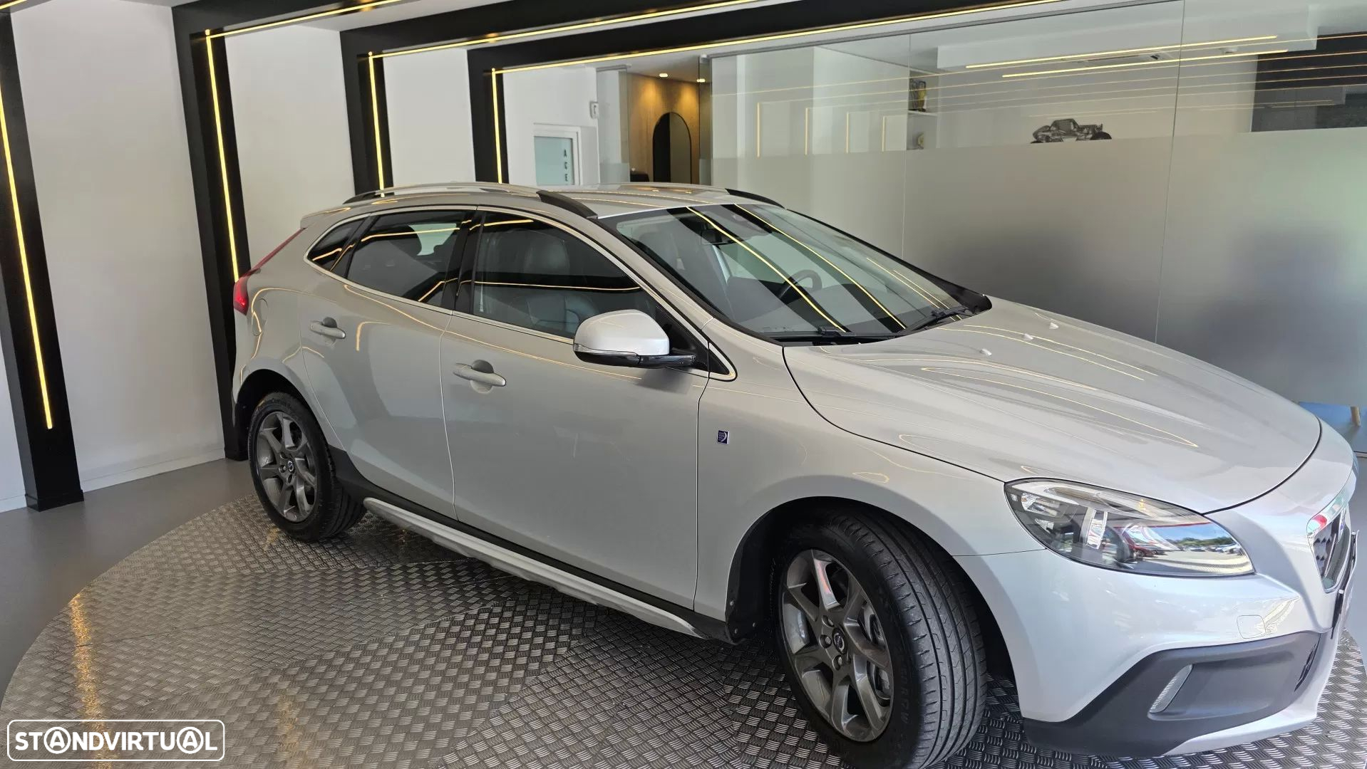 Volvo V40 Cross Country 2.0 D2 VOR Geartronic - 21