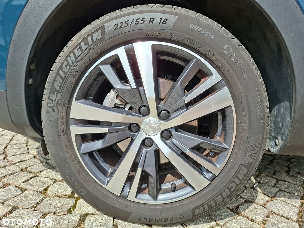 Peugeot 3008 1.2 PureTech Allure S&S EAT8 - 12