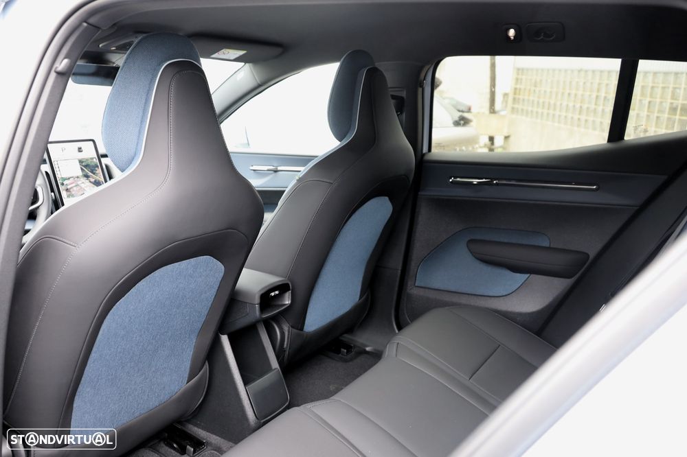 Volvo EX30 69 kWh Single Motor Extended Range Core - 9