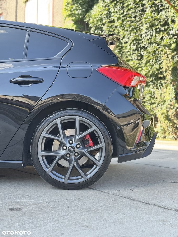 Ford Focus 2.0 EcoBlue ST - 20
