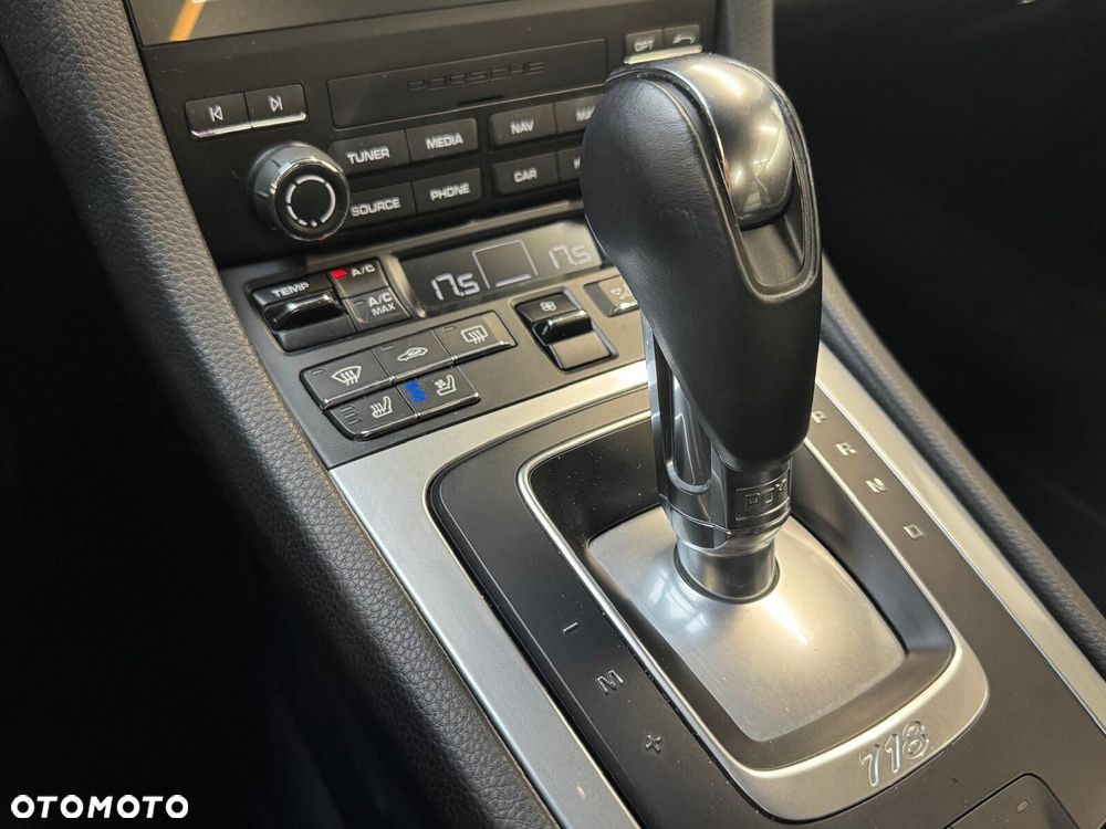 Porsche 718 Cayman - 16