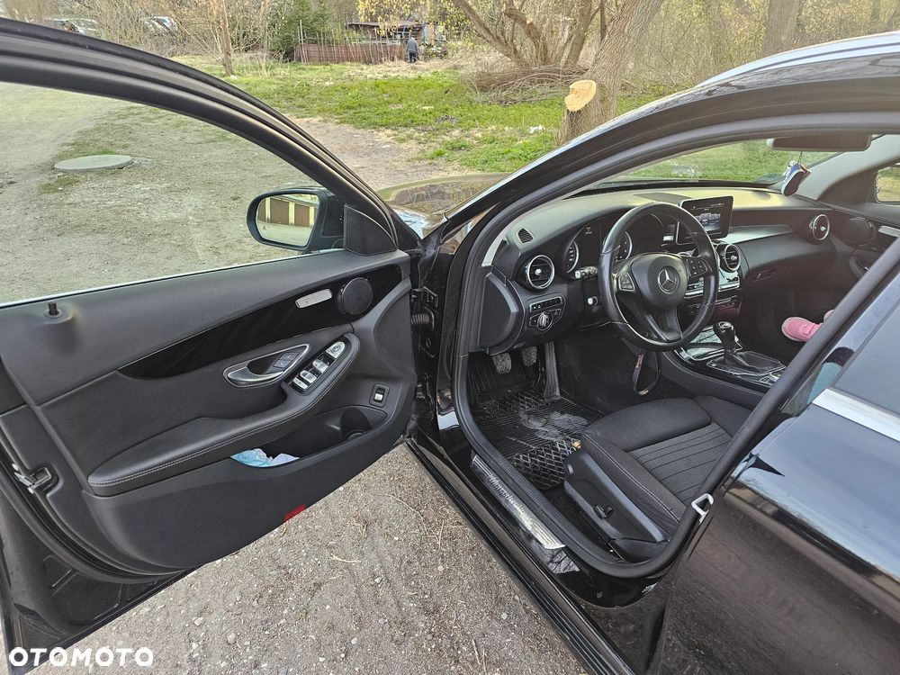Mercedes-Benz Klasa C 220 CDI BlueEff Avantgarde - 5