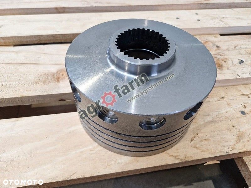 Obudowa Valtra C90, C100, C110, 6650, 8950, T130 - 1