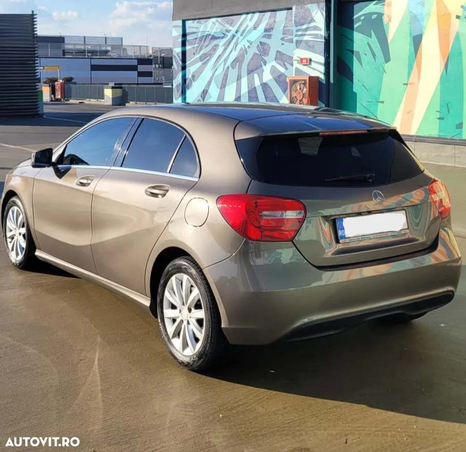 Mercedes-Benz A 180 BlueEFFICIENCY - 4