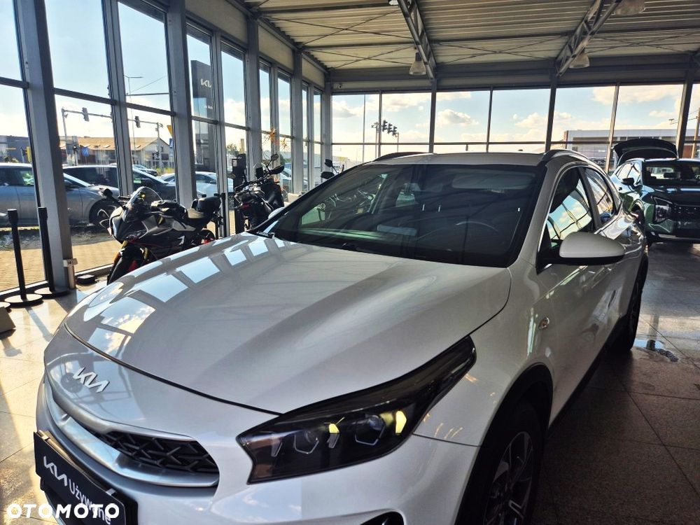 Kia XCeed 1.5 T-GDI M - 3