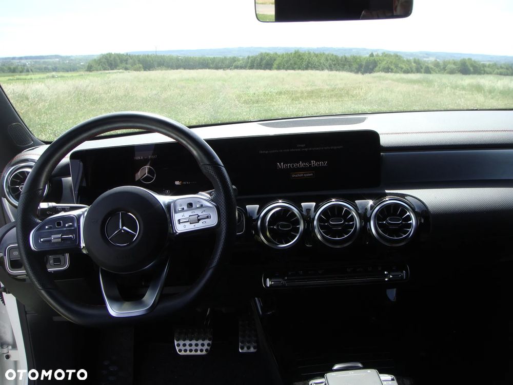Mercedes-Benz CLA 250 e 8G-DCT AMG Line - 8