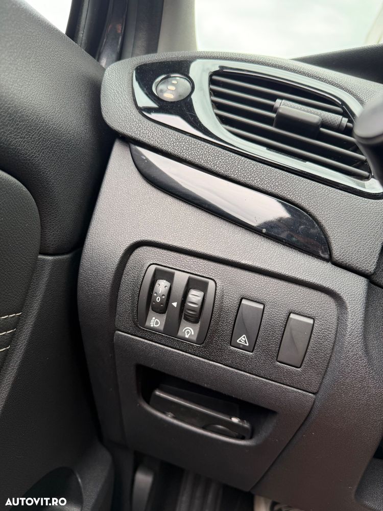 Renault Scenic - 23