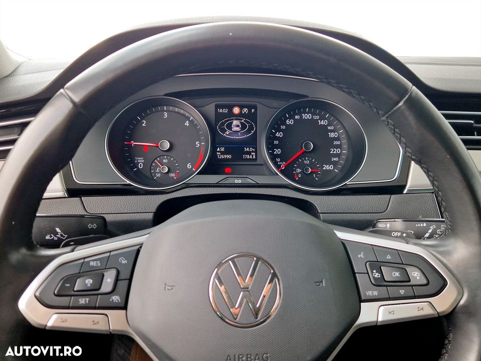 Volkswagen Passat 2.0 TDI SCR DSG Highline - 20