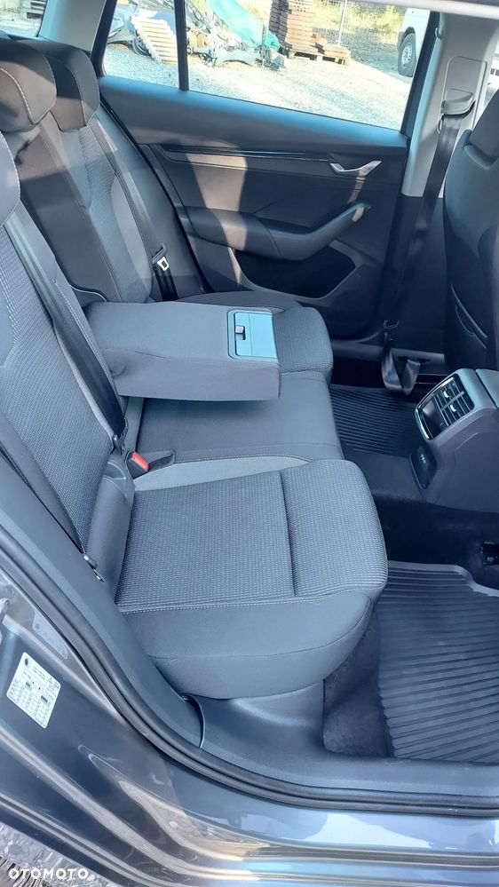 Skoda Octavia 2.0 TDI Selection - 11