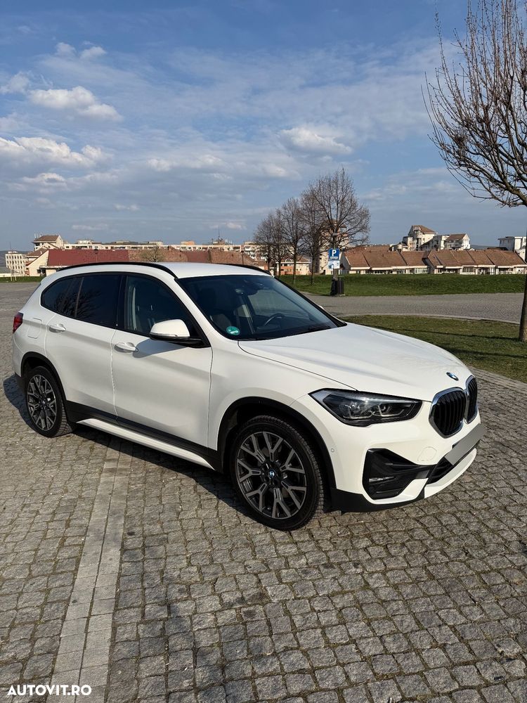 BMW X1 xDrive20d Aut. Sport Line - 3