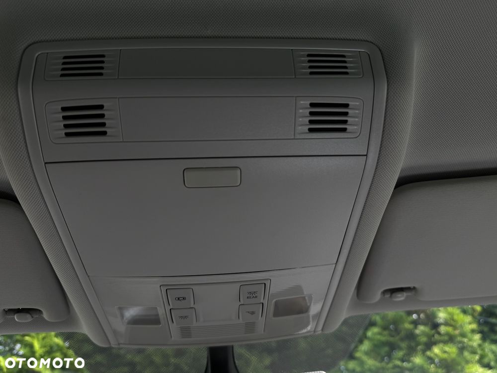 Volkswagen Golf 1.6 TDI BlueMotion Technology DSG Cup - 31