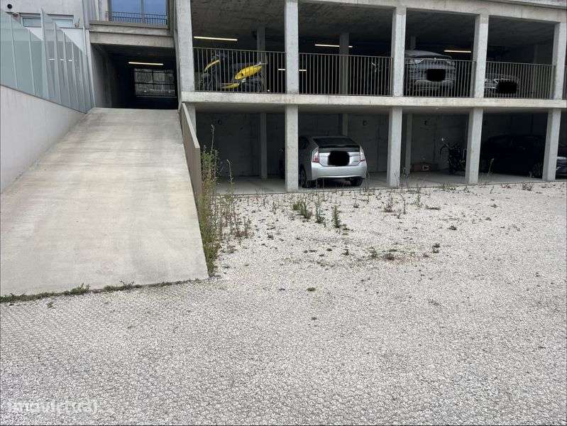 Lugar de Garagem estacionamento - Grande imagem: 2/2