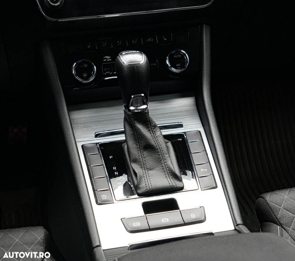 Skoda Superb 2.0 TDI DSG Ambition - 20