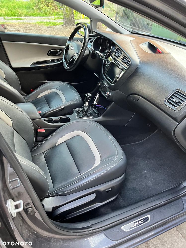 Kia Ceed 1.6 GDI M - 11