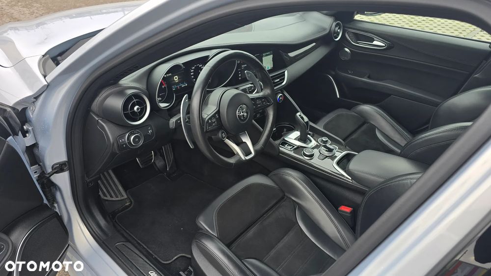 Alfa Romeo Giulia 2.0 Turbo Veloce TI Q4 - 21