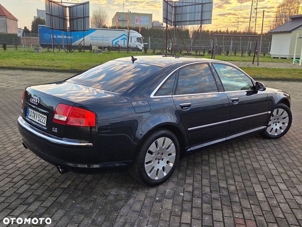 Audi A8 4.2 FSI Quattro - 11