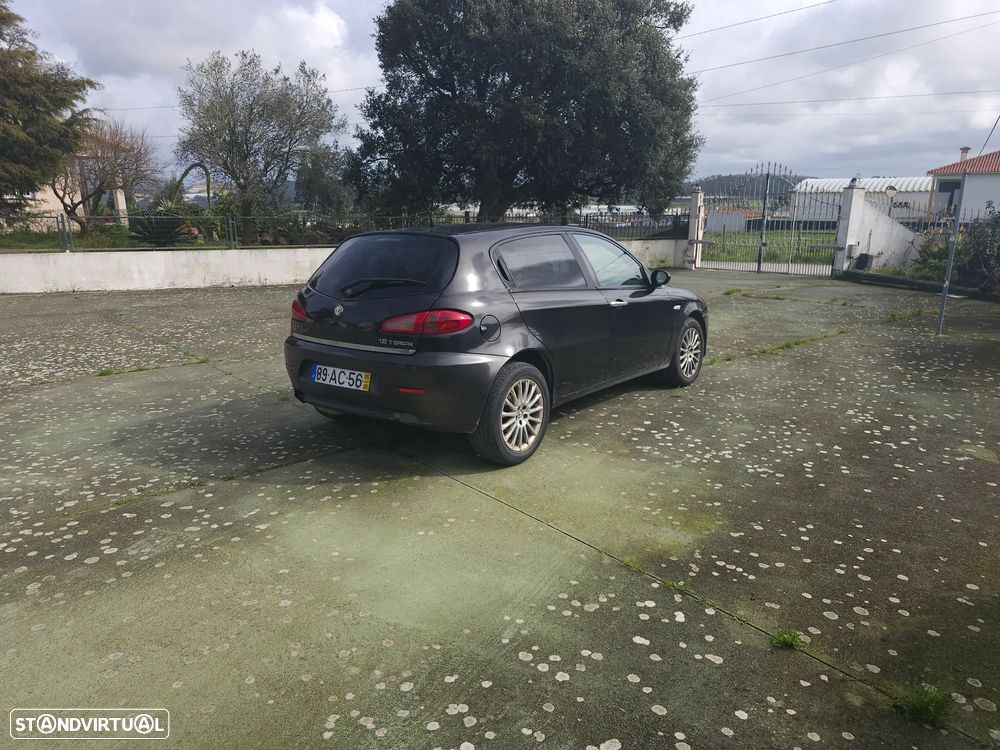 Alfa Romeo 147 1.6 TS Navigator - 6